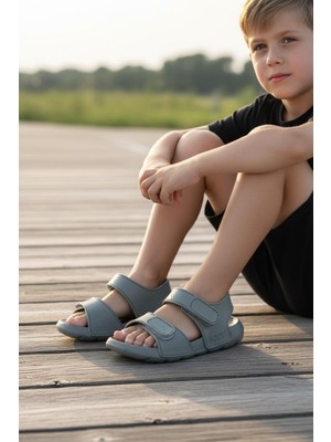 Igor S10300 Bios Mc Çocuk Cırtlı Sandalet