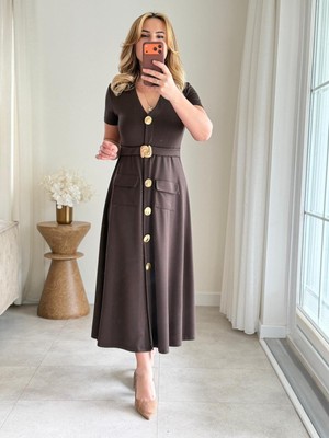 Qimya Butik Buketli Kadın Sabit Likralı Kemerli Iri Sarı Düğme ve Cep Detaylı V Yaka Kıs Kollu Uzun Elbise