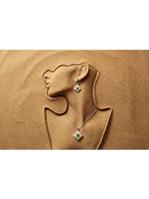 Cobalt | 925 Ayar Gümüş Mavi Taşlı ve Geometrik Çerçeveli Set (Kolye ve Küpe)