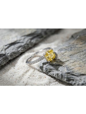 Solar | 925 Ayar Gümüş Sarı Cushion Kesim Halo Tektaş Yüzük
