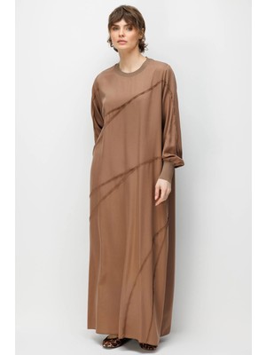 Micca %100 Doğal Lyocell Dökümlü Soft Hissiyat Ara Aller Dikiş Detaylı Maxi Elbise-Kahve