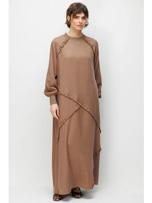 Micca %100 Doğal Lyocell Dökümlü Soft Hissiyat Büzgülü Aller Garni Detaylı Maxi Elbise-Kahve