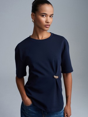 Dilvin 32445 Aksesuar Detaylı Basic T-Shirt-K.lacivert