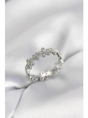 MiraLive Gümüş Renk Sıralı Çiçek Model Zirkon Taşlı Kadın Yüzük - TJ-BYK4108