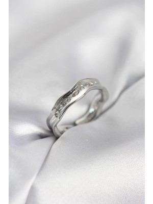 MiraLive Gümüş Renk Su Damlası Model Zirkon Taşlı Kadın Yüzük - TJ-BYK4122