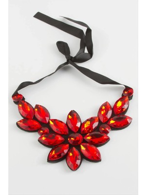 Hsc Bilişim Çiçek Taşlı Yaka Kolye