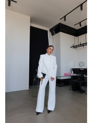 Özge Özgenç Iki Düğmeli Ceket Pantolon Takım