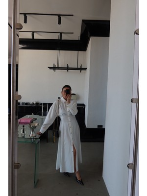 Özge Özgenç Gold Düğmeli Maksi Boy Elbise