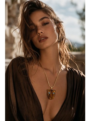 Solare Accessories Doğal Kaplangözü Kaplan Figürlü Kolye – Güç ve Cesaret Taşı