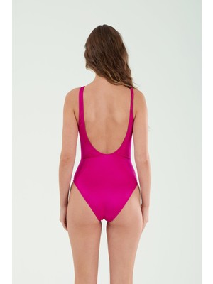 Louren M22010 Orta Aksesuarlı Derin V Yaka Mayo