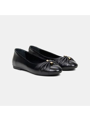 Desa Kadın Siyah Büzgü Detaylı Deri Babet