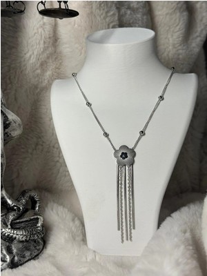 Çiçek Detaylı Zincirli Sarkıt Kadın Kolye – Şık ve Zarif Tasarım