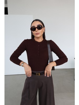 Özge Özgenç Fitilli Önü Düğmeli Triko Bluz