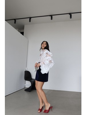 Özge Özgenç Kadife Tok Doku Mini Etek