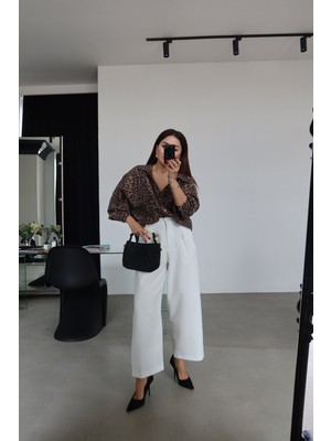 Özge Özgenç Tok Doku Pileli Kumaş Pantolon