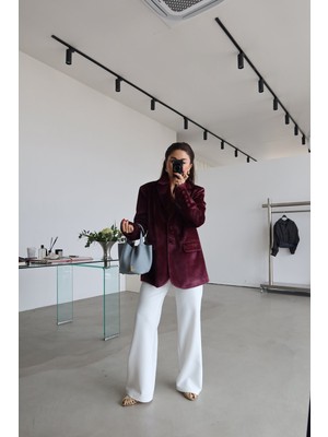 Özge Özgenç 4 Düğmeli Kadife Ceket