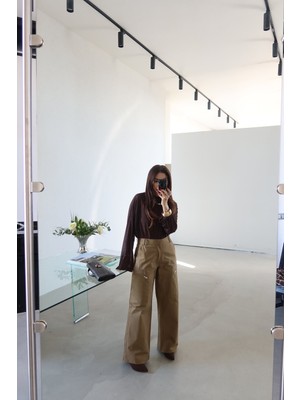 Özge Özgenç Kargo Cepli Geniş Kalıp Pantolon