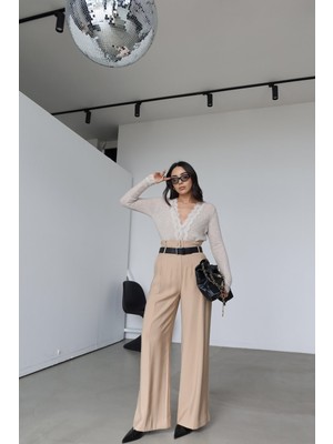 Özge Özgenç Yüksek Bel Kemerli Pantolon