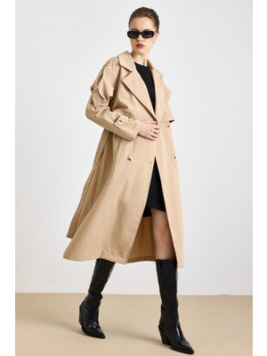 Olcay Apolet ve Pelerin Detaylı Salaş Yarım Astarlı Trençkot Kamel 6844
