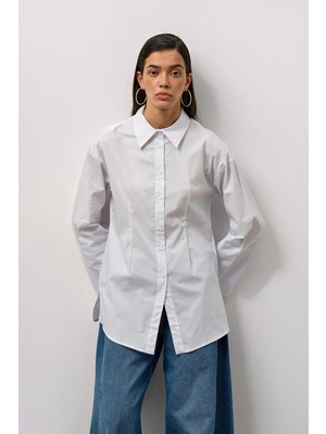 Molene Beyaz Pensli Fitted Poplin Gömlek