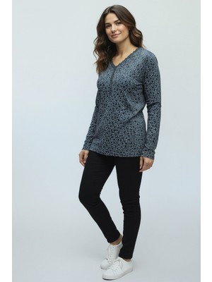 Ece Giyim Kadın V Yaka Dantel Detaylı Desenli Likralı Yazlık Bluz