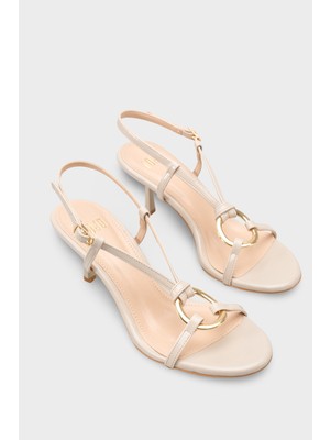 LOJO Kadın Oval Burun Gold Tokalı Arkası Bantlı Topuklu Günlük Sandalet Ferriera Bej