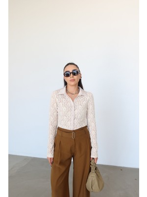 Özge Özgenç Saten Garnili Dantel Gömlek