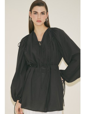 Manuka Bağlama Detaylı Tunik Siyah
