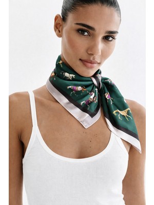 Modex Yeşil Zemin Özgün At Desenli Ipeksi Saten Fular (70*70CM)