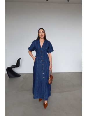Özge Özgenç V Yaka Kısa Kol Denim Elbise