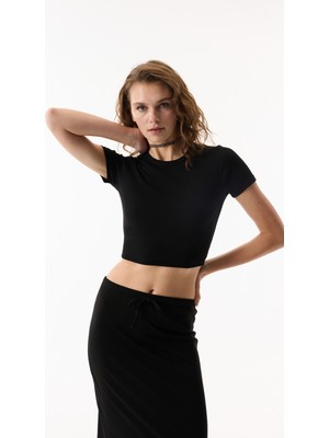 Bisiklet Yaka Crop T-Shırt