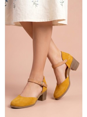 Analin Shoes Kadın Hakiki Deri Burnu Kapalı Bilekten Bağlı Sandalet