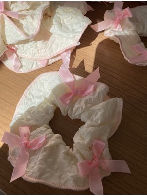 Kokoş Krem ve Pembe Renk Kurdele Figürlü Simit Toka