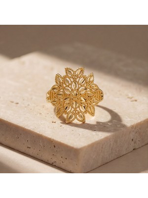 Ferizz Altın Kaplama Çiçek Şekilli Hint Model Kadın Yüzük YZK-513