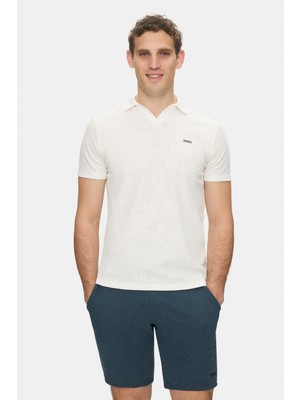Ucla Felıpe Kemik Rengi Polo Yaka Krinkıl Hafif Kumaş Metal Logolu Standard Fit Erkek Tshirt