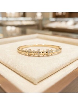 Museum Of You Kadın 14K Gold Kaplama Taşlı Kelepçe Bilezik Iç Çapı 6cm
