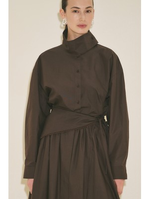 Manuka Yüksek Yakalı Kısa Gömlek Kahverengi