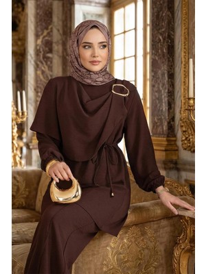 Hafsa Mina Yandan Tokalı Pantolonlu Ayrobin Takım Kahverengi HM2901