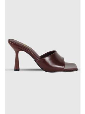 Modezya Rebeca Bordo Mat Tek Bant Küt Burun Kadın Topuklu Terlik
