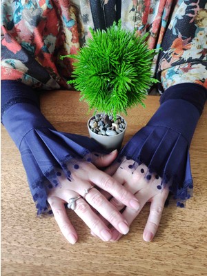 Firuz Rukye Lacivert Seyyar Manşet