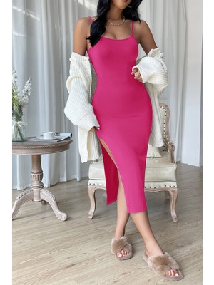 Pileli Store Kadın Fuşya Yırtmaçlı Diz Altı Vücüdu Saran Gecelik