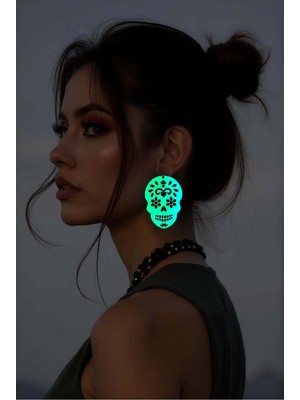 Pileli Store Rainbow Reflektörlü Kurukafa Gotik Küpe, Tarz Lazer Kesim Küpe - APBJ029