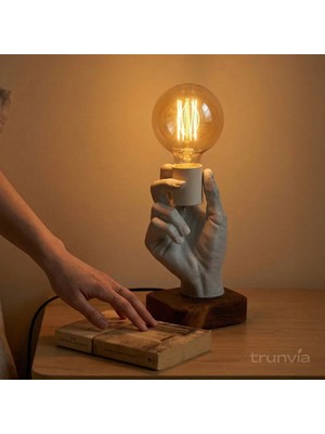 Trunvia Dekoratif El Tasarımlı Ahşap Standlı Masa Lambası - Sanatsal ve Modern Aydınlatma