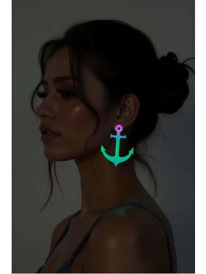 Pileli Store Rainbow Reflektörlü Çapa Küpe, Şık Lazer Kesim Küpe - APBJ020