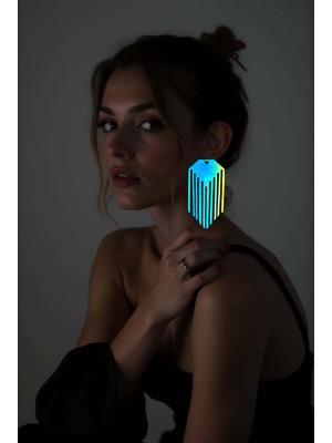 Pileli Store Rainbow Reflektörlü Püsküllü Küpe, Şık Lazer Kesim Küpe - APBJ016