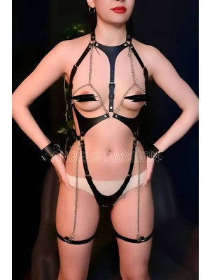 Pileli Store Zincir Detaylı Şık Deri Harness Takım, Kelepçeli Fantezi Giyim - 1098