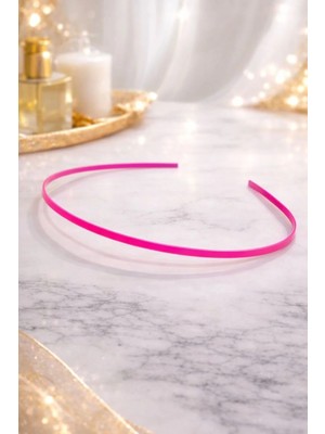 Nati Co Ince Neon Pembe Renkli Metal Saç Tacı – Günlük Kullanım, Hafif ve Şık
