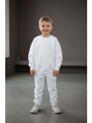 Evavi Erkek Çocuk Baskısız Düz Bisiklet Yaka Beyaz Sweatshirt ve Cepli Eşofman Altı Takımı