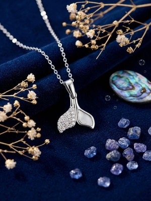 Meneva Aksesuar Açılır Kapanır Balina Kuyruğu Figürlü Gümüş Silver Renk Çelik Kolye