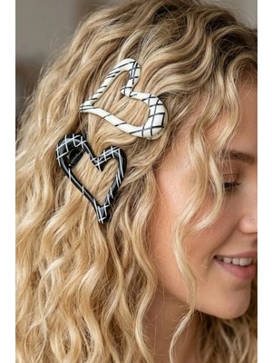 Caş Dekorasyon Siyah ve Beyaz Renk Kalp Şekil Yan Toka